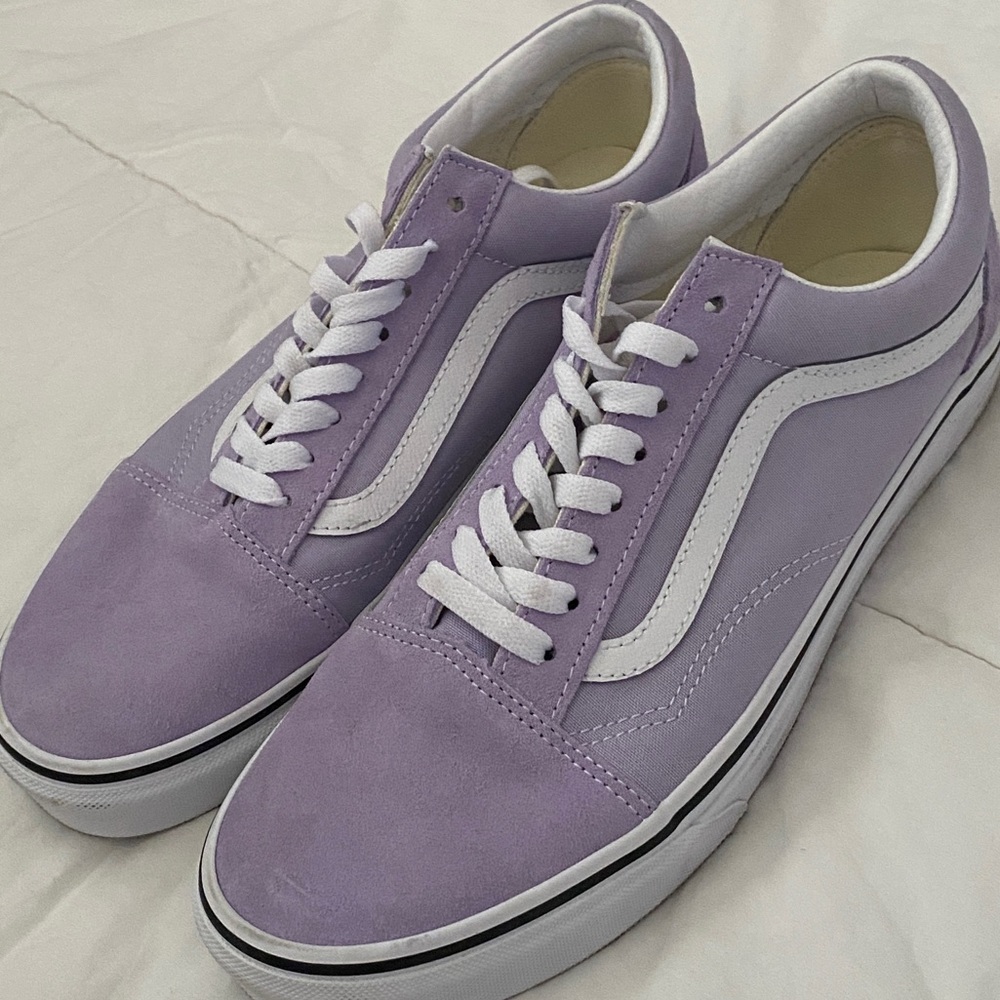 Light purple Old Skool Vans Men’s size 9.5 Women’s 11